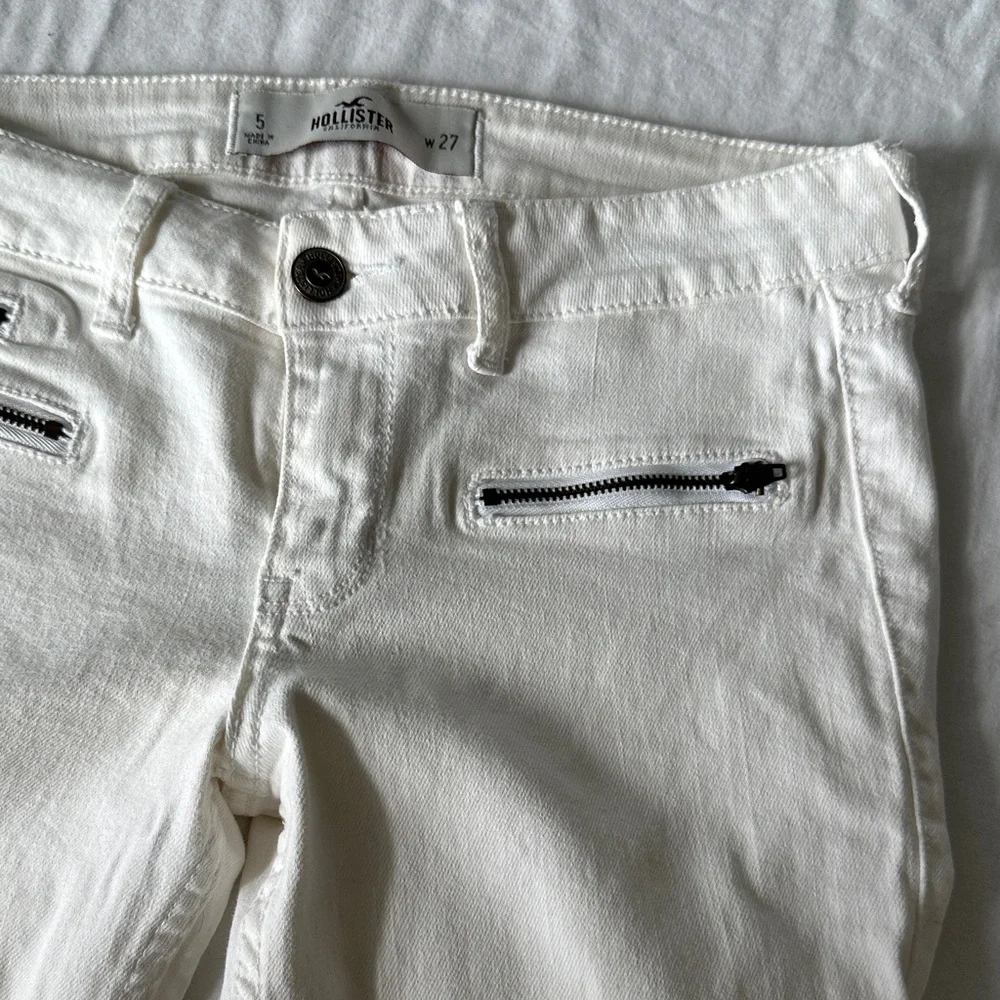 Y2K 2007 Hollister White Skinny Jeans with Front Zip Pockets - Picture 5 of 13